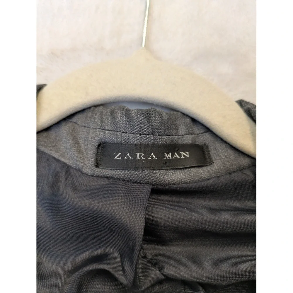 Zara Man Blazer‎ Men's 42 Gray Two Button Notch Lapel Slim Fit Professional
